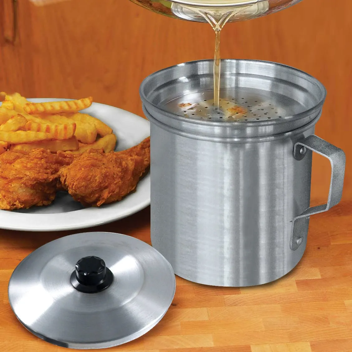 Bene Casa 1-quart aluminum drip free oil strainer