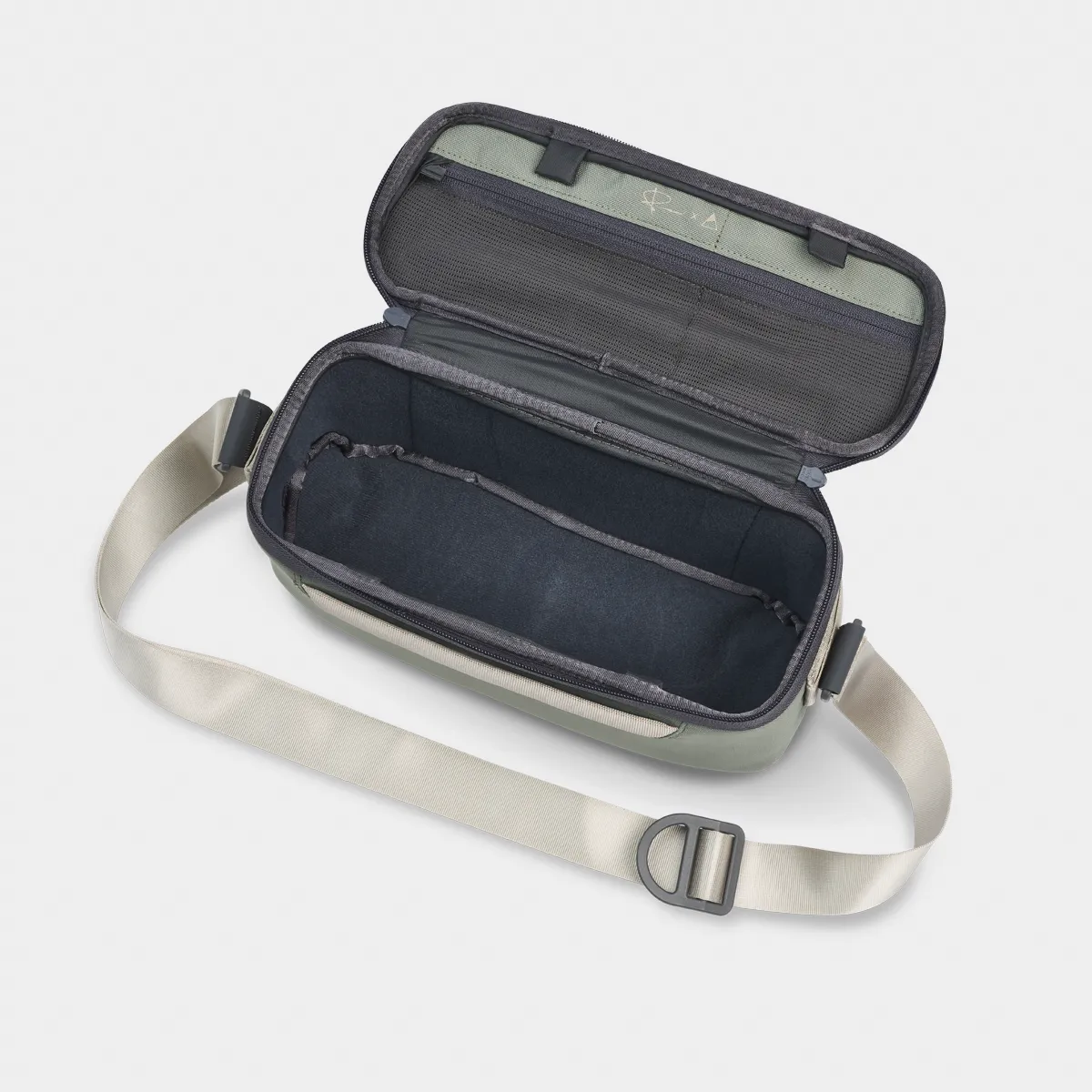 Luma Camera Sling 9L - Lost and Found