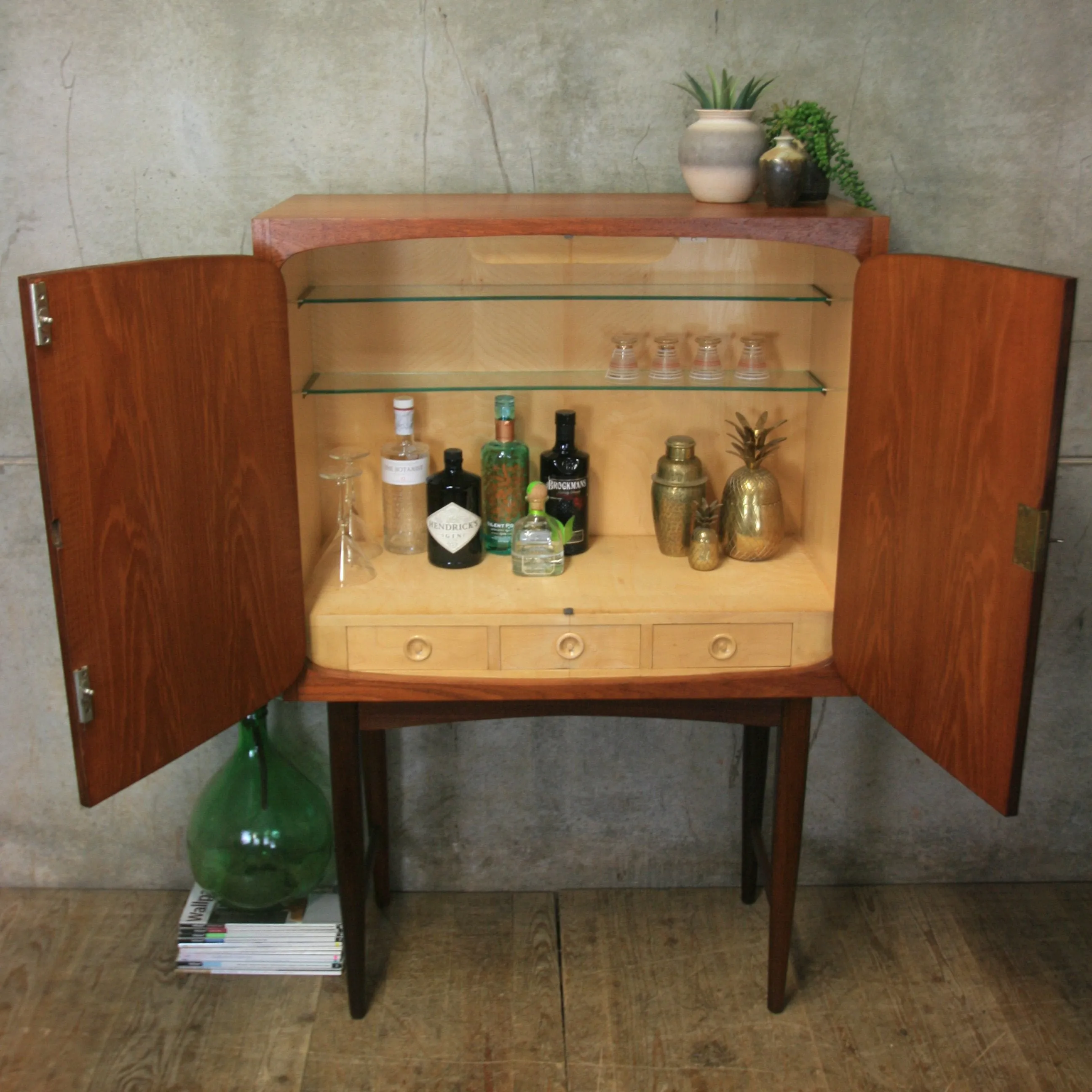 Mid Century Cocktail Drinks Cabinet - 0512k