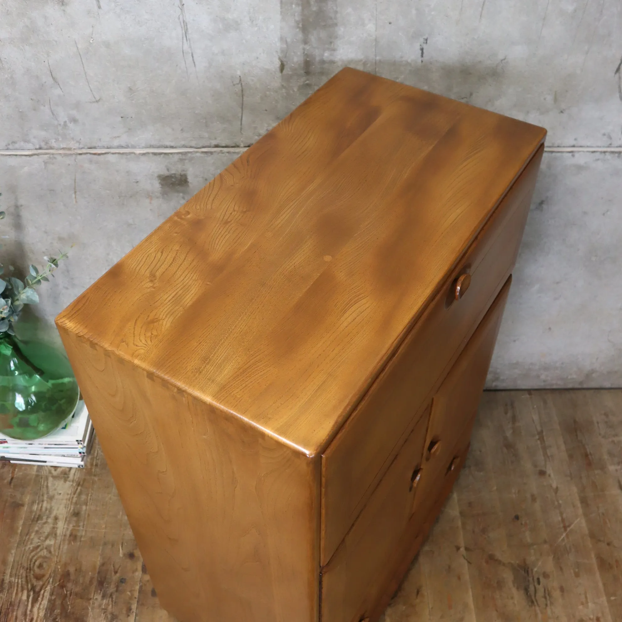 Mid Century Ercol Windsor Drinks Cabinet - 1401d