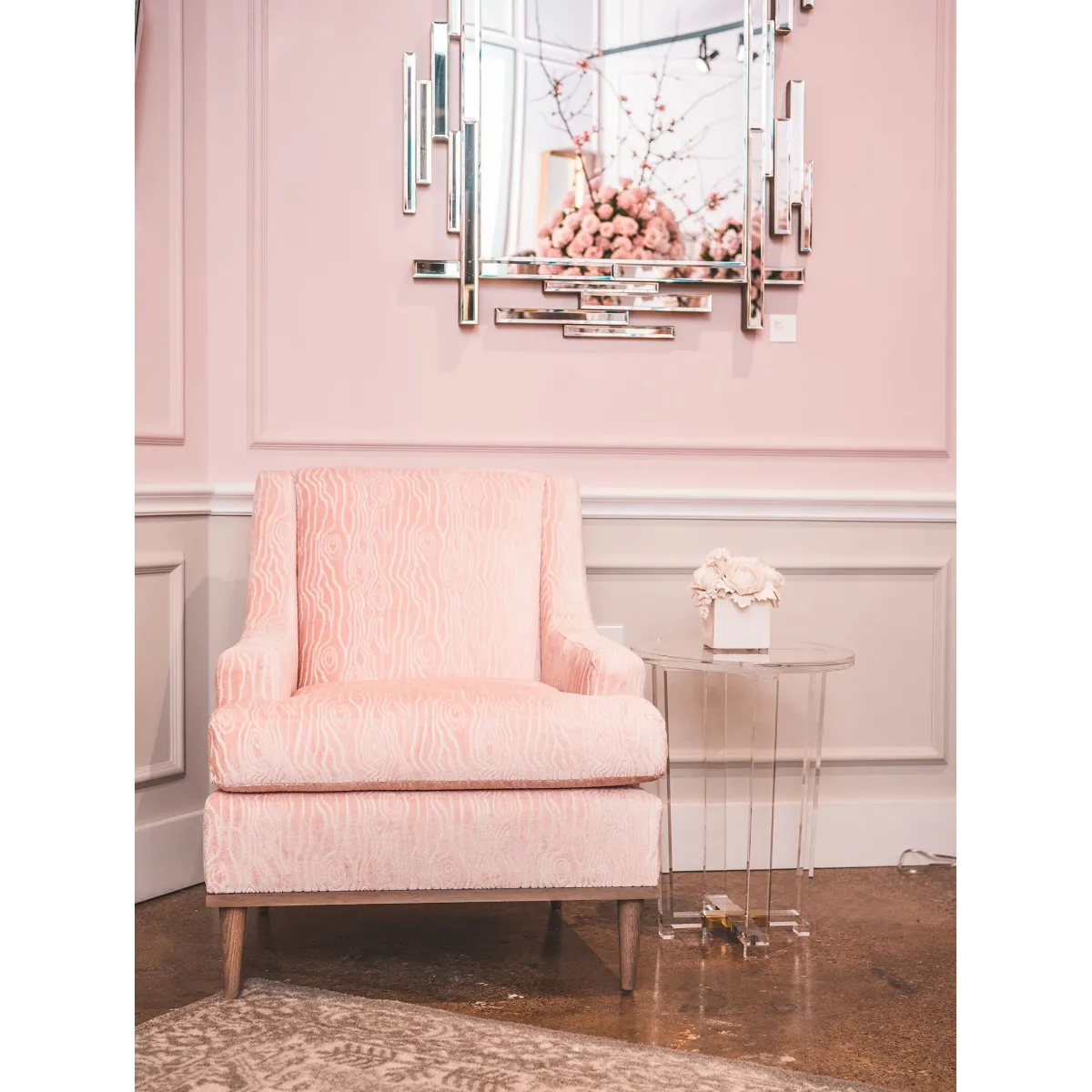 Otis Side Table / Clear