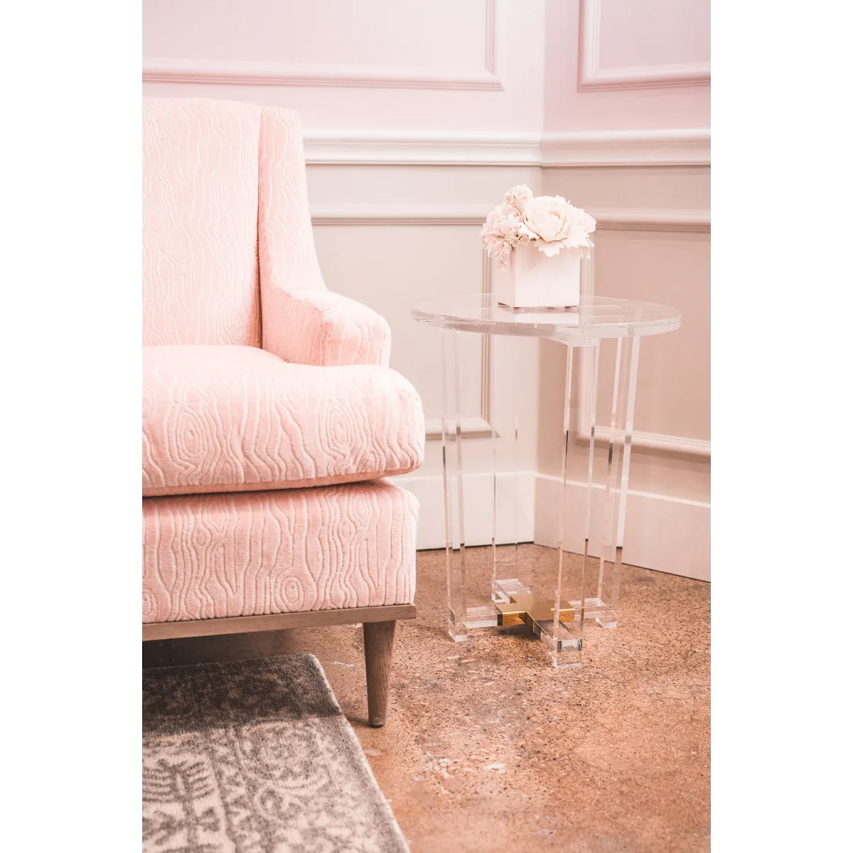 Otis Side Table / Clear