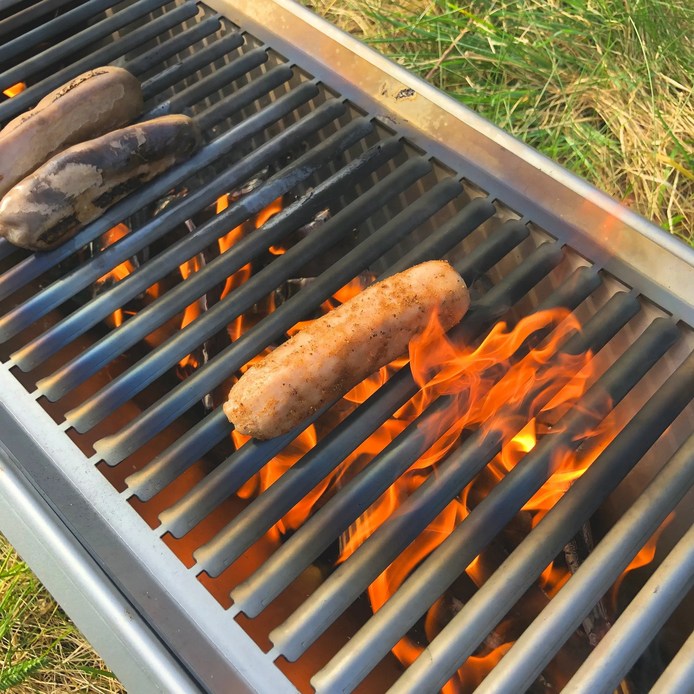 Volcann™ Large Flatpack Portable Full Grill Top BBQ